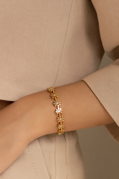 SEV FLOWER BANGLE