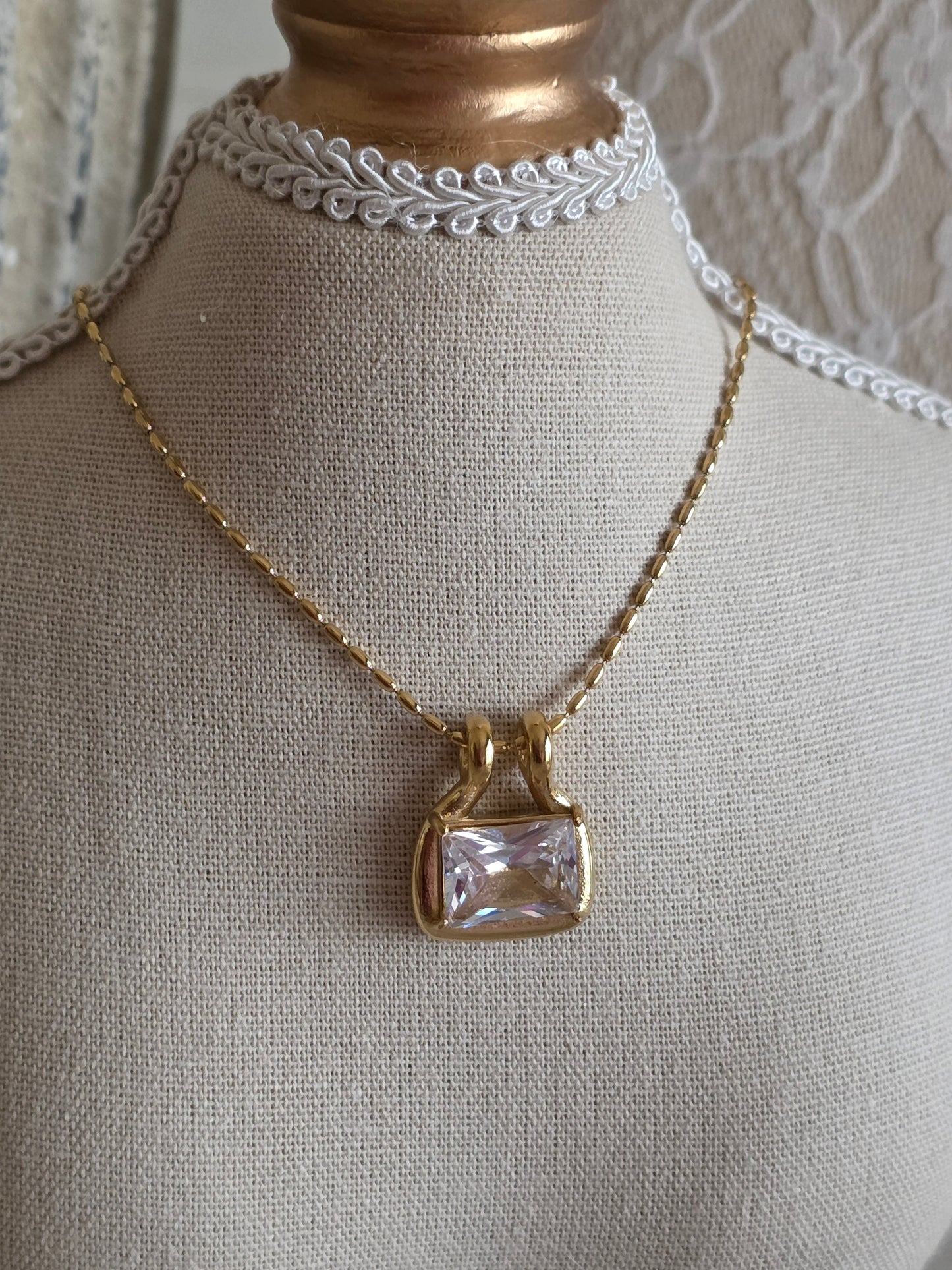 HAYLI NECKLACE
