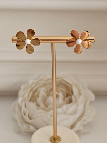 Gold flower earrings
