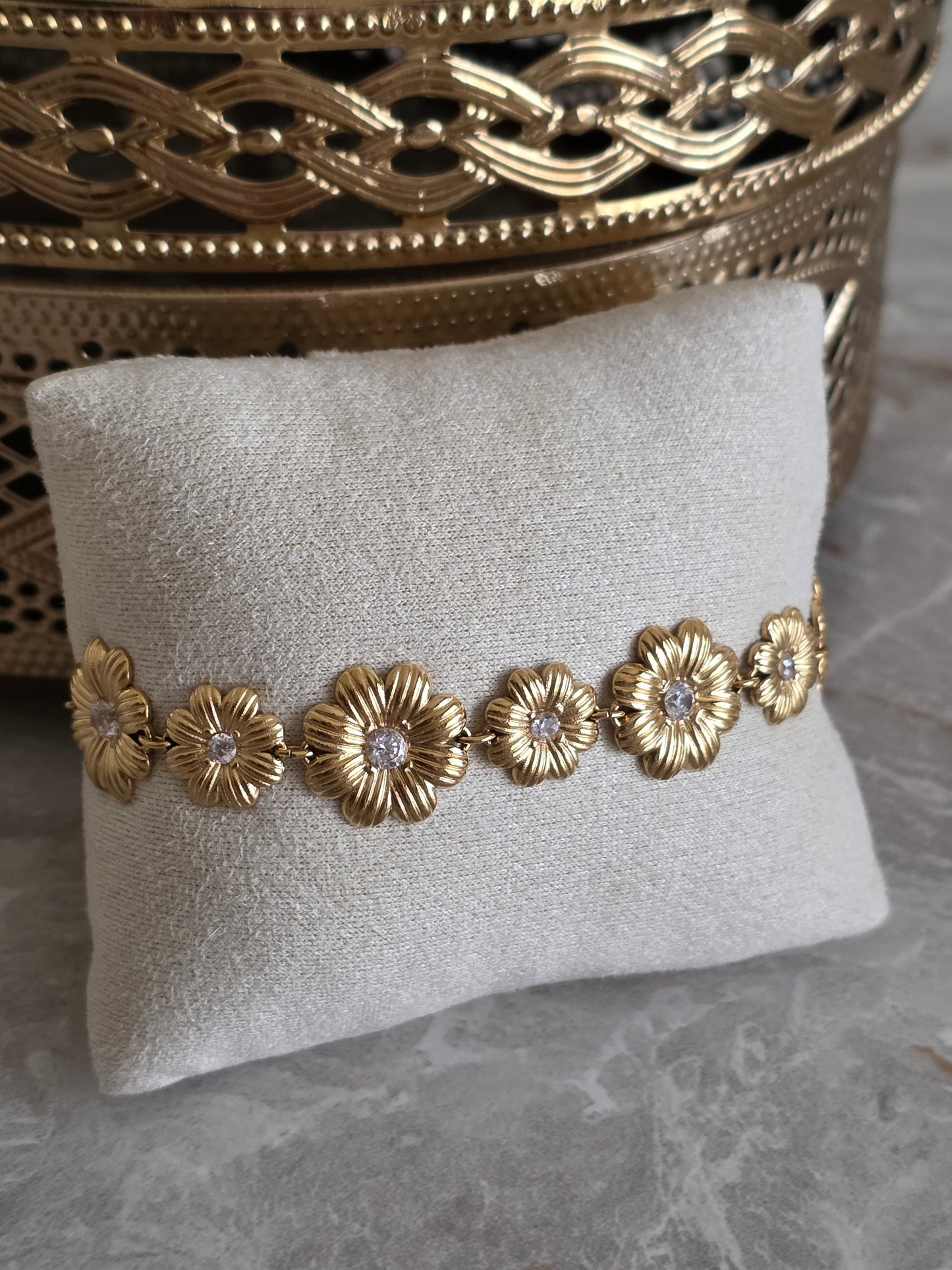 ETERNAL FLOWER BLOOM BRACELET