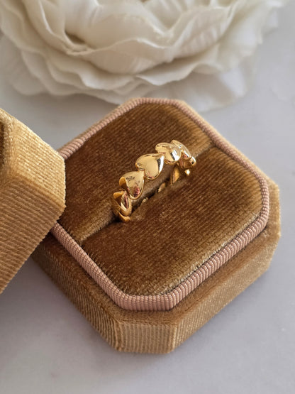 SHULA HEART RING
