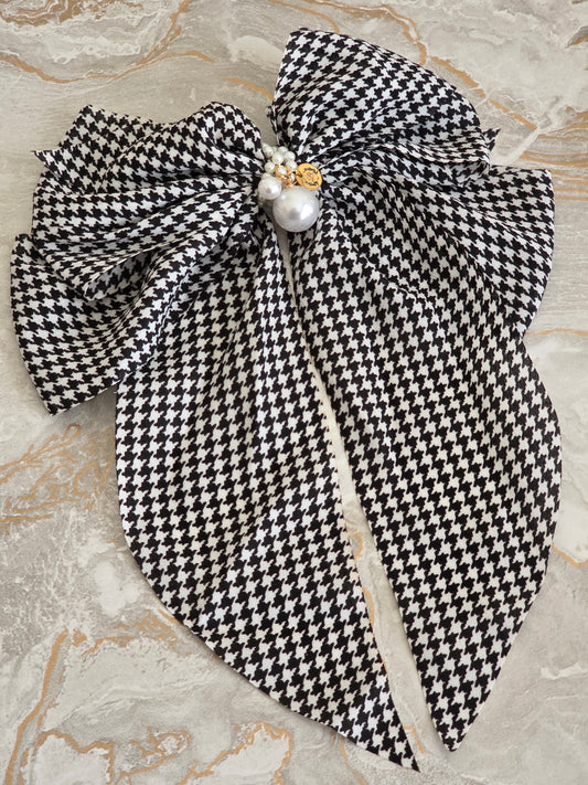 Large bow hair clip