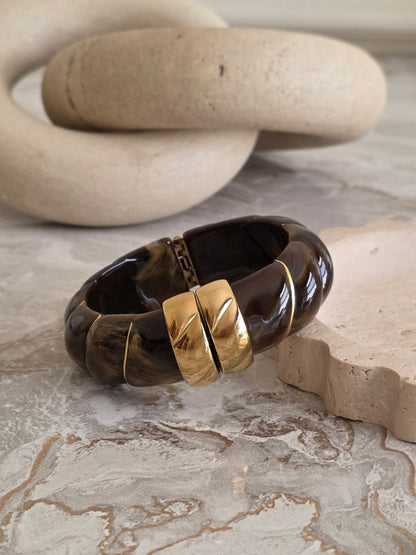 AZIZAH ACRYLIC BANGLE