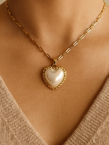 SERINA HEART NECKLACE