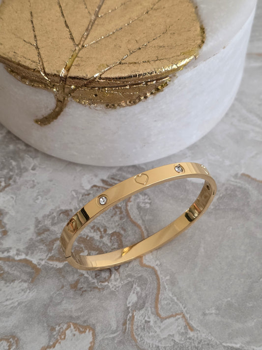 Gold heart and cubic zirconia bangle