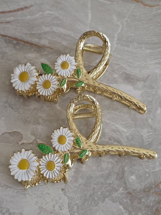 Daisy hair claw
