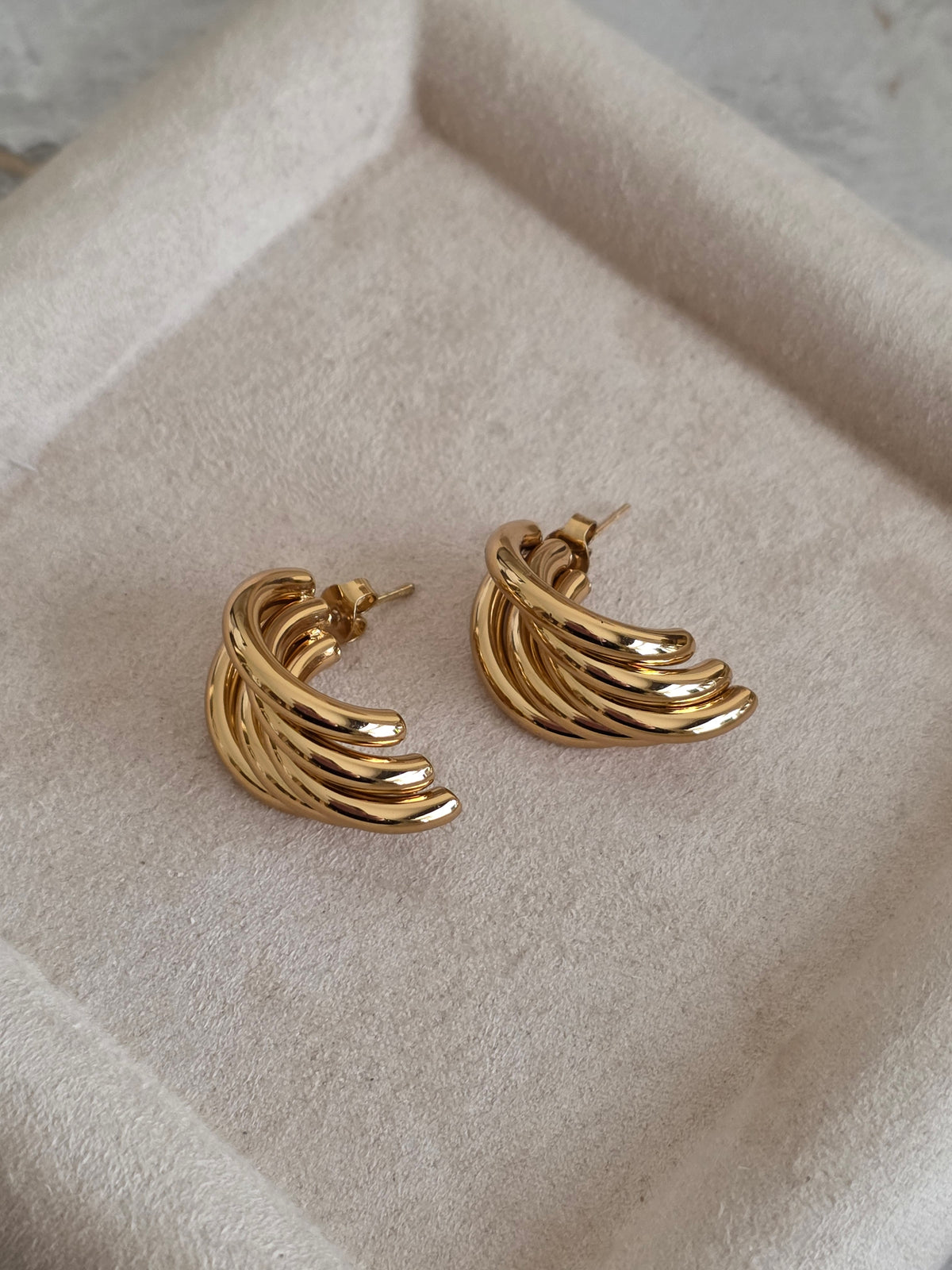 TAZMINA HOOP EARRINGS
