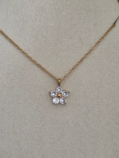 AFTA FLOWER PENDANT NECKLACE