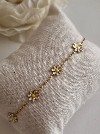 JALE DAISY FLOWER BRACELET