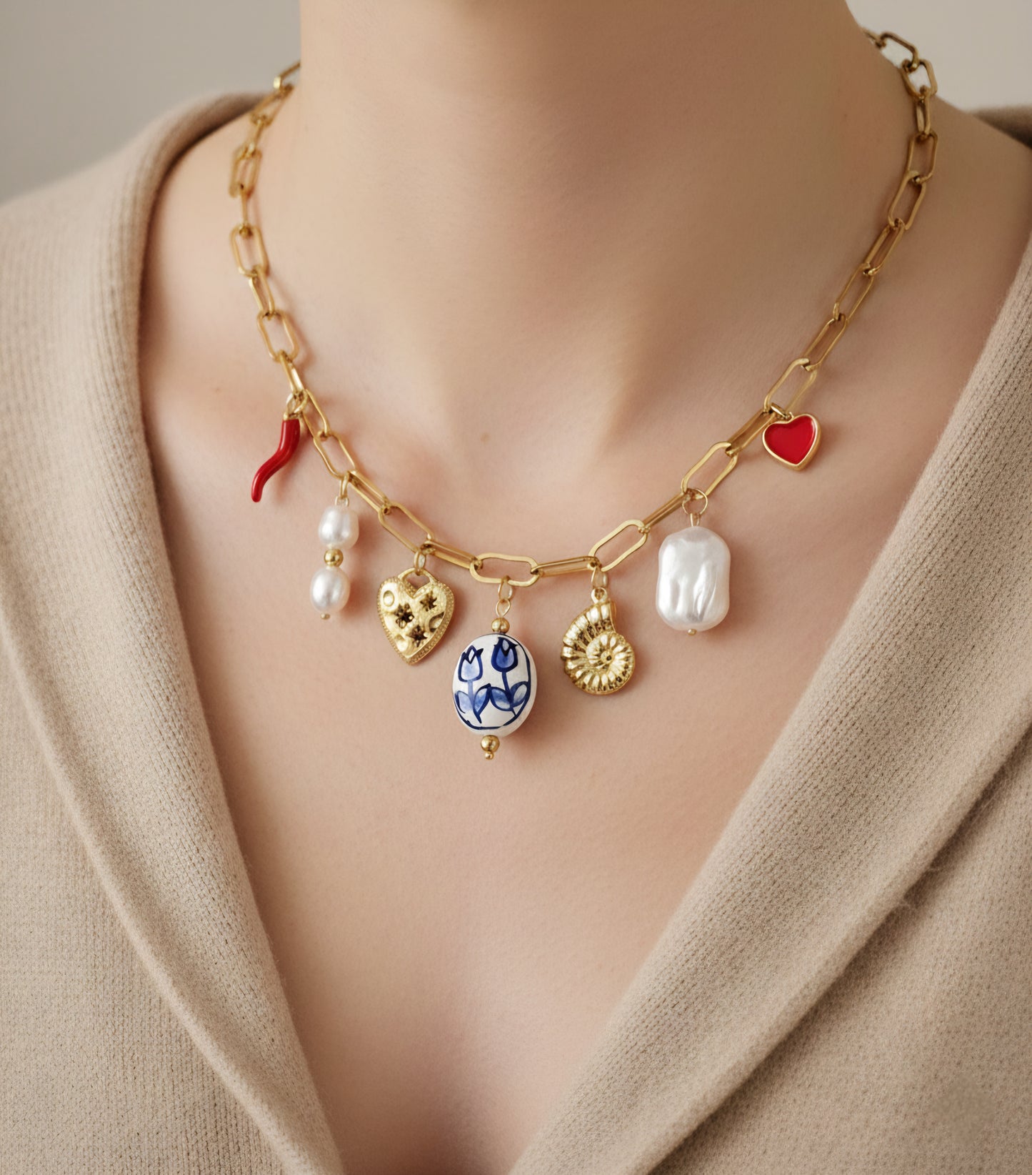 MAYLA STATEMENT CHARM NECKLACE