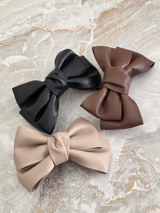 LEATHER BOW HAIR CLIP