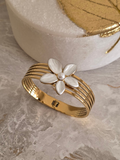 ZERAN FLOWER BANGLE