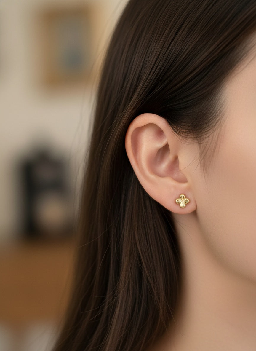 SEVIL MINI FLOWER EARRINGS