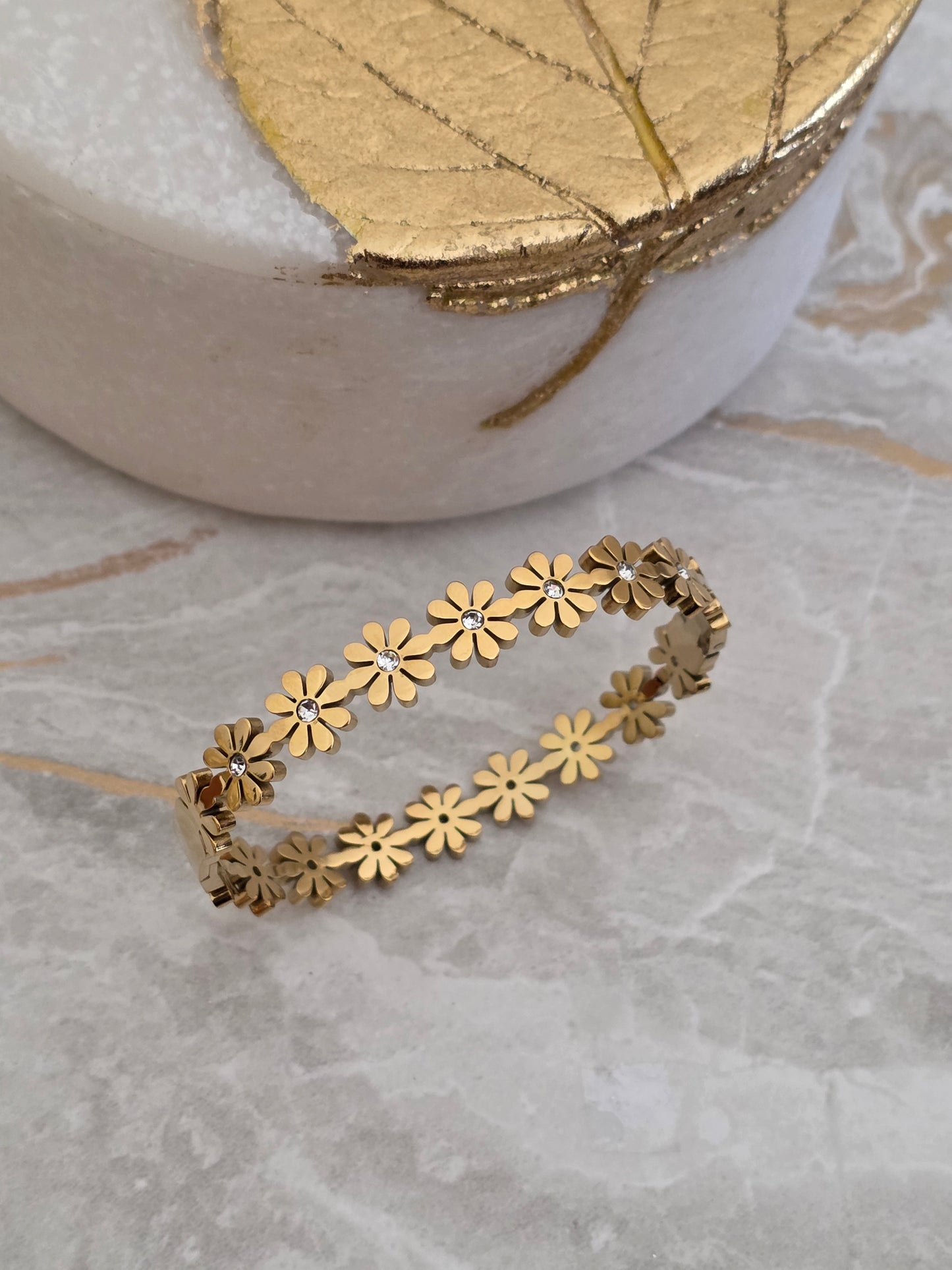 SEV FLOWER BANGLE
