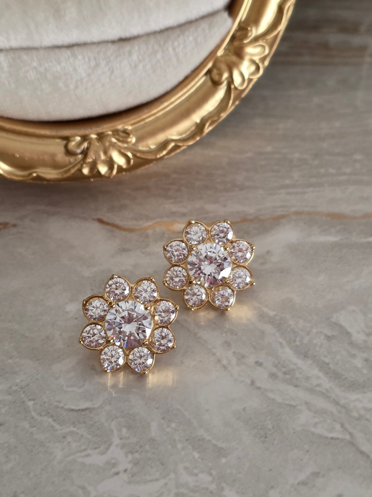 ADALYA FLOWER EARRINGS