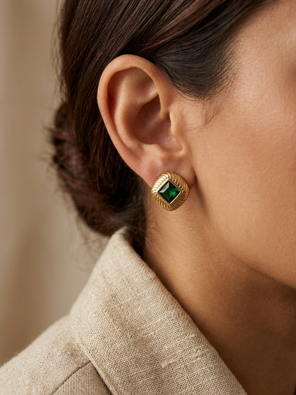 KARA SMALL BUTTON EARRINGS