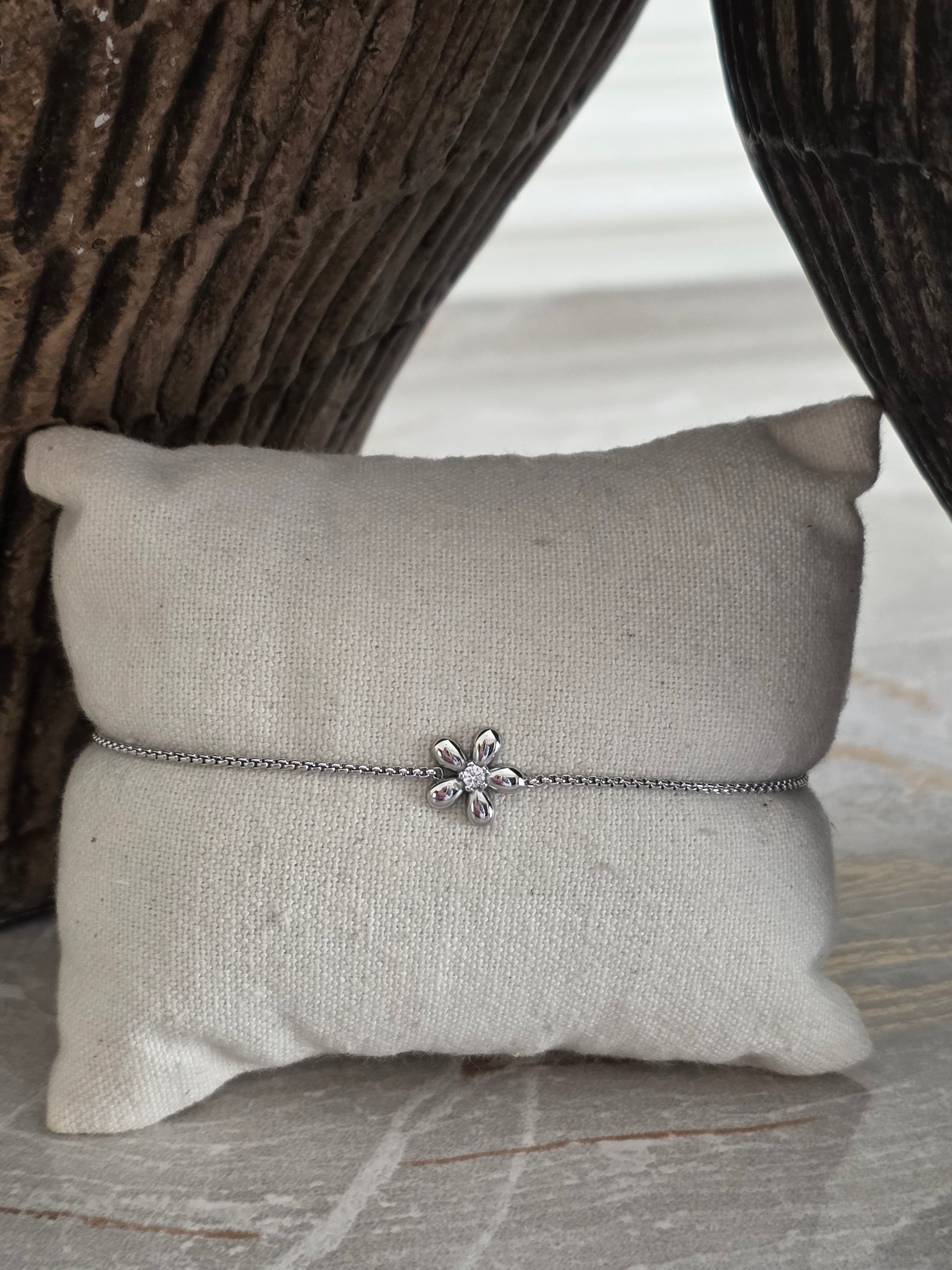 Silver Dante flower bracelet