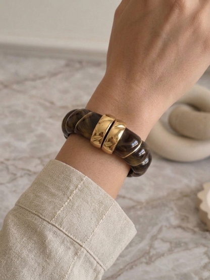 AZIZAH ACRYLIC BANGLE