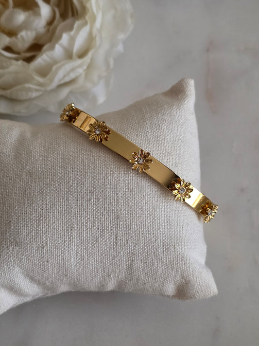Gold cubic zirconia flower bangle