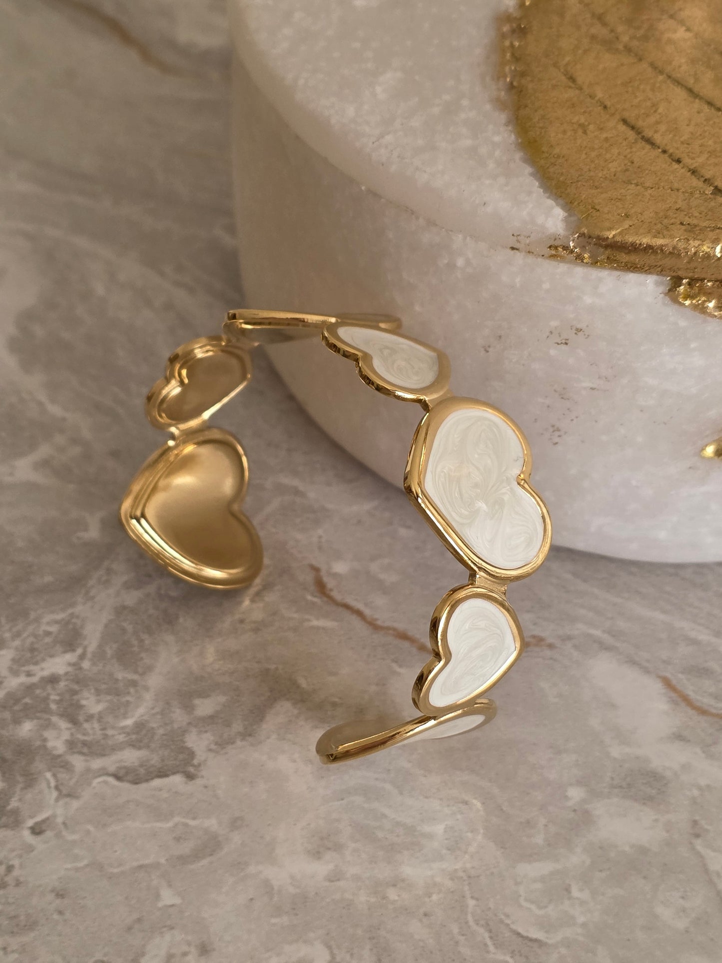 RAYANA HEART BANGLE